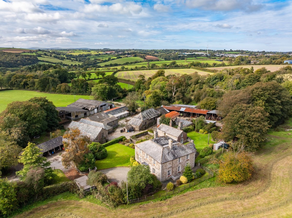 137.2  Farm, Hurdon Farm, Launceston, PL15 - Available, Image 15