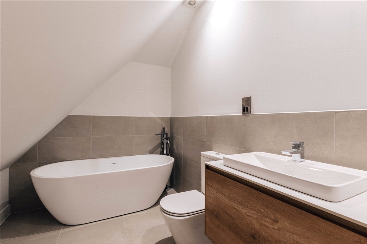 4 bedroom House, London Road, Chatteris, PE16 - Available, Image 8