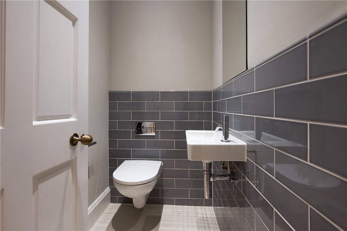 3 bedroom Flat, Ledston Hall, Back Newton Lane, WF10 - , Image 9