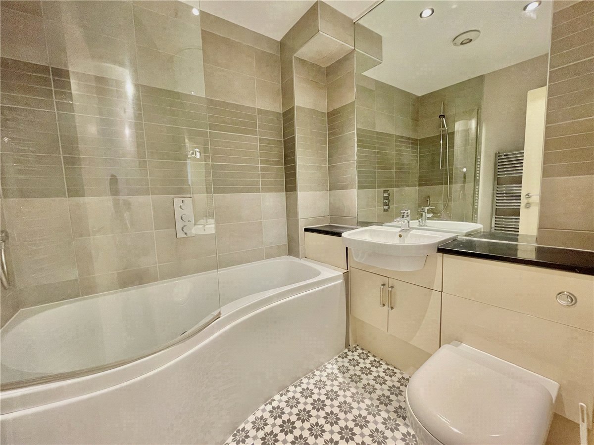 2 bedroom Flat, Paradise Street, Cambridge, CB1 - Available, Image 4