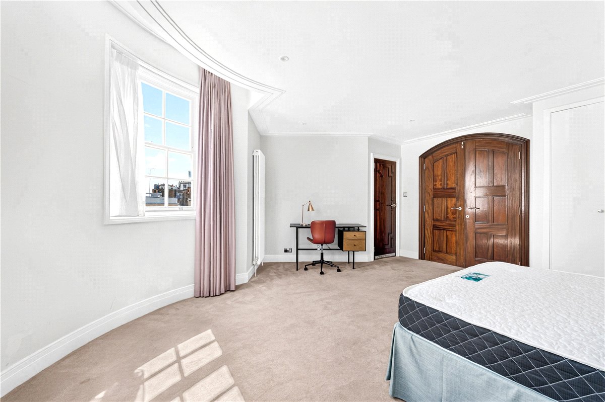 3 bedroom Flat, Gloucester Square, Paddington, W2 - Available, Image 18