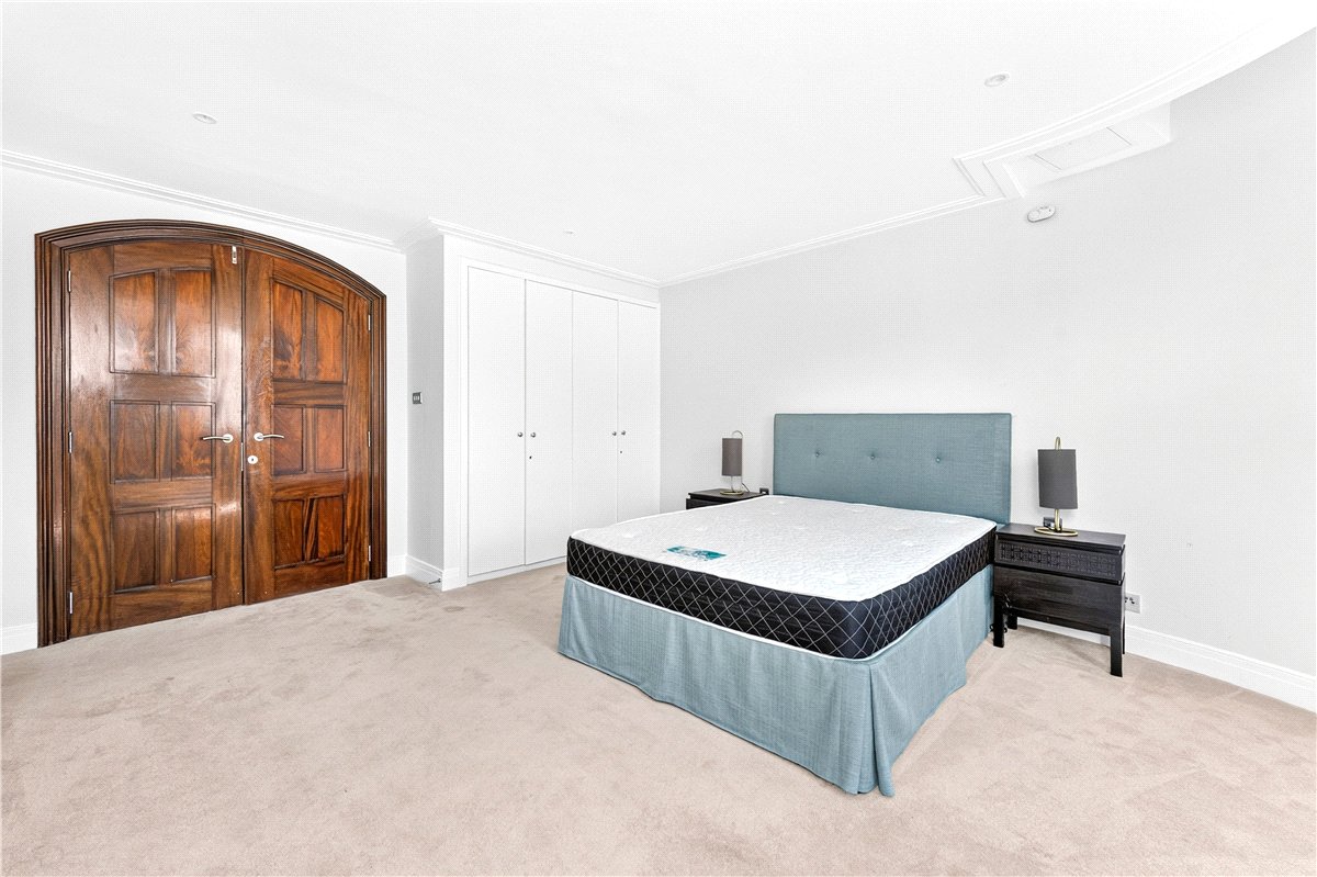 3 bedroom Flat, Gloucester Square, Paddington, W2 - Available, Image 18