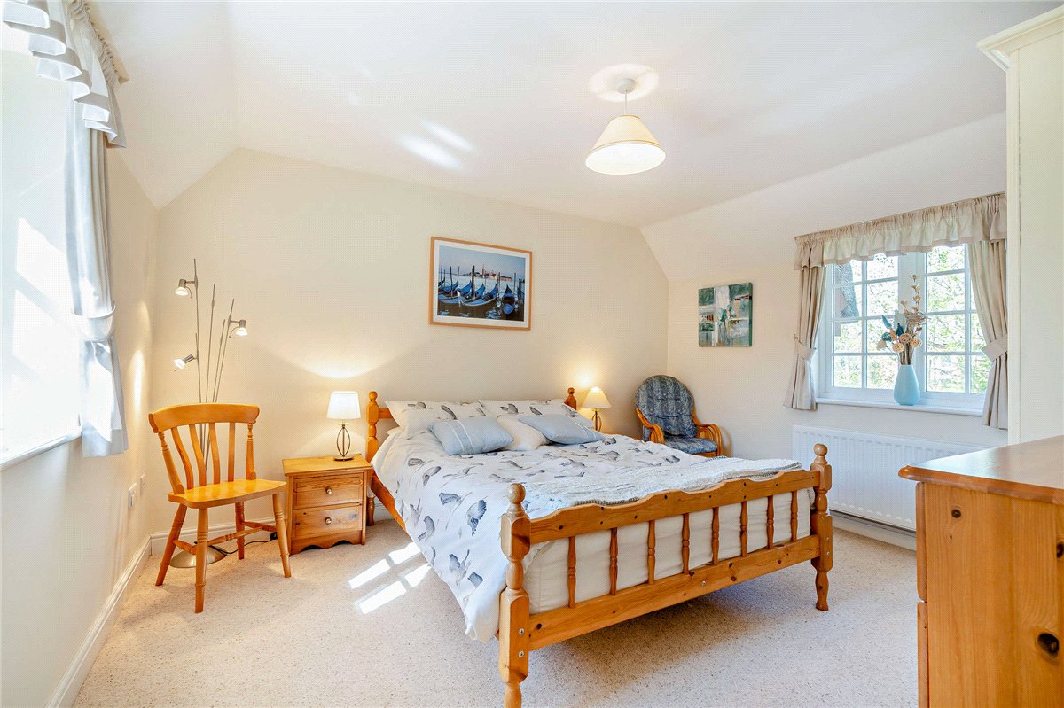 3 bedroom House, Palmers Yard, Ecchinswell, RG20 - Available, Image 14