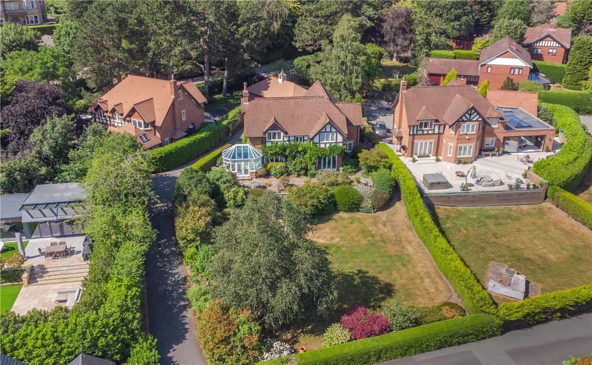 4 bedroom House, Rossett Green Lane, Harrogate, HG2 - Available