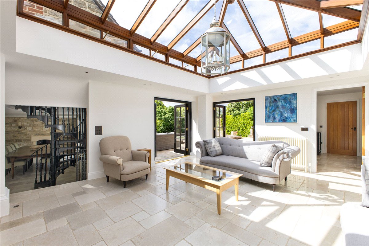 4 bedroom House, Broome Manor Lane, Swindon, SN3 - Sold