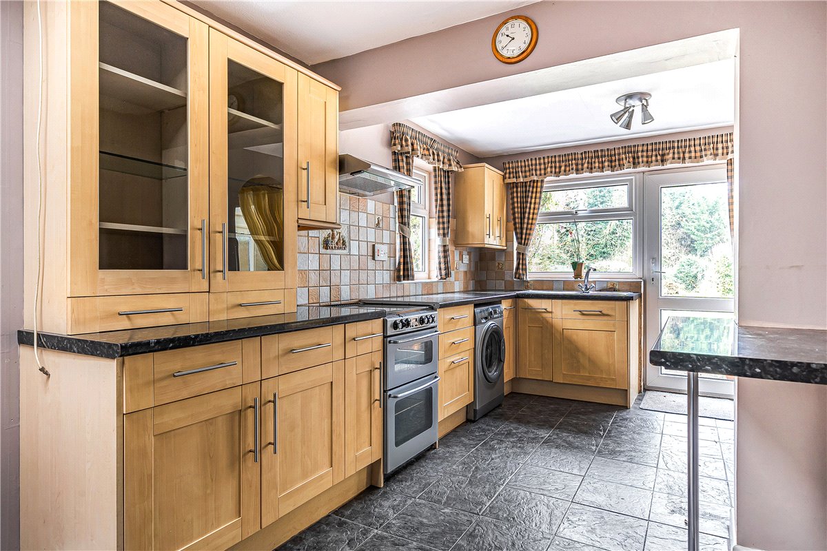 4 bedroom Bungalow, High Street, Burbage, SN83AR - Sold, Image 14