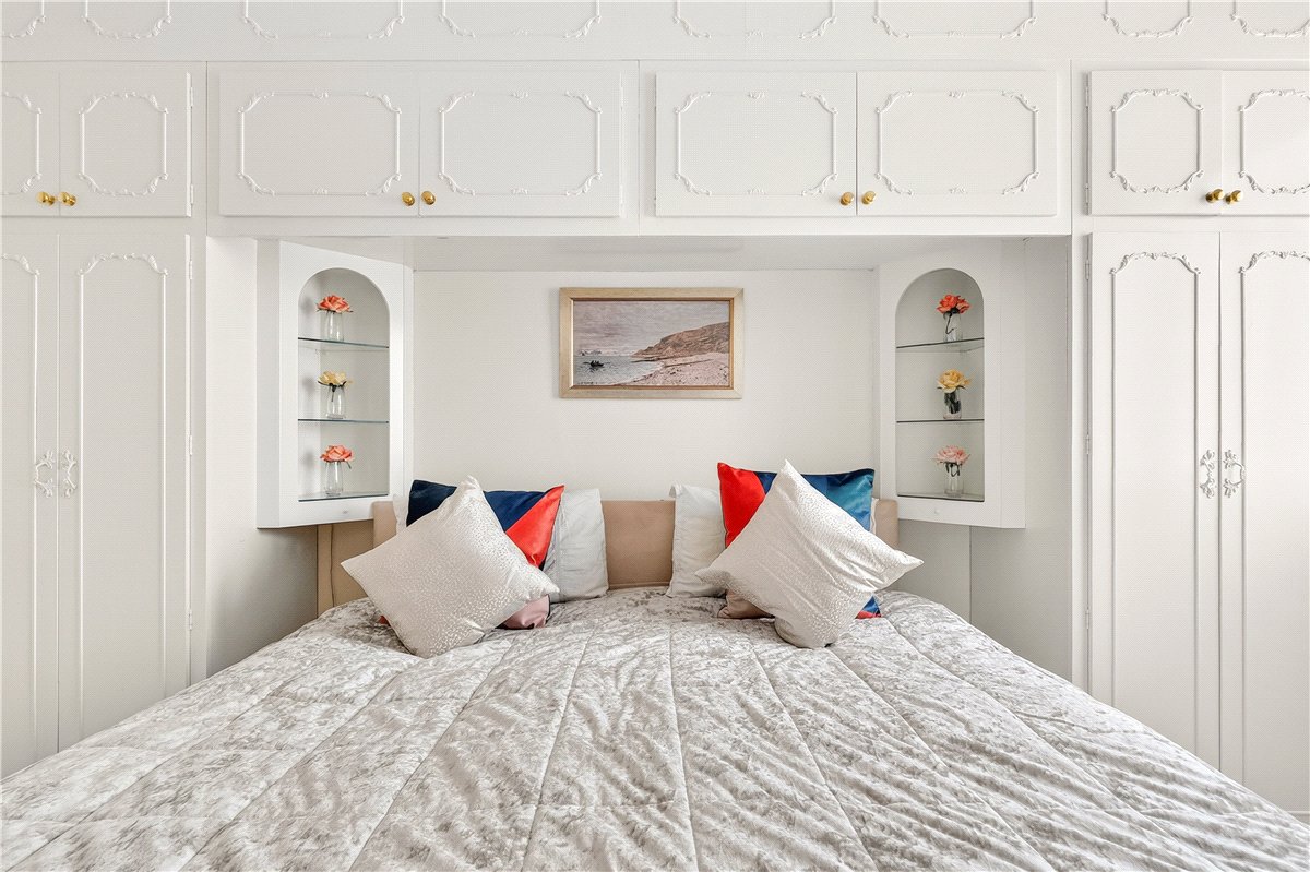 3 bedroom Flat, Hyde Park Place, London, W2 - Available, Image 13