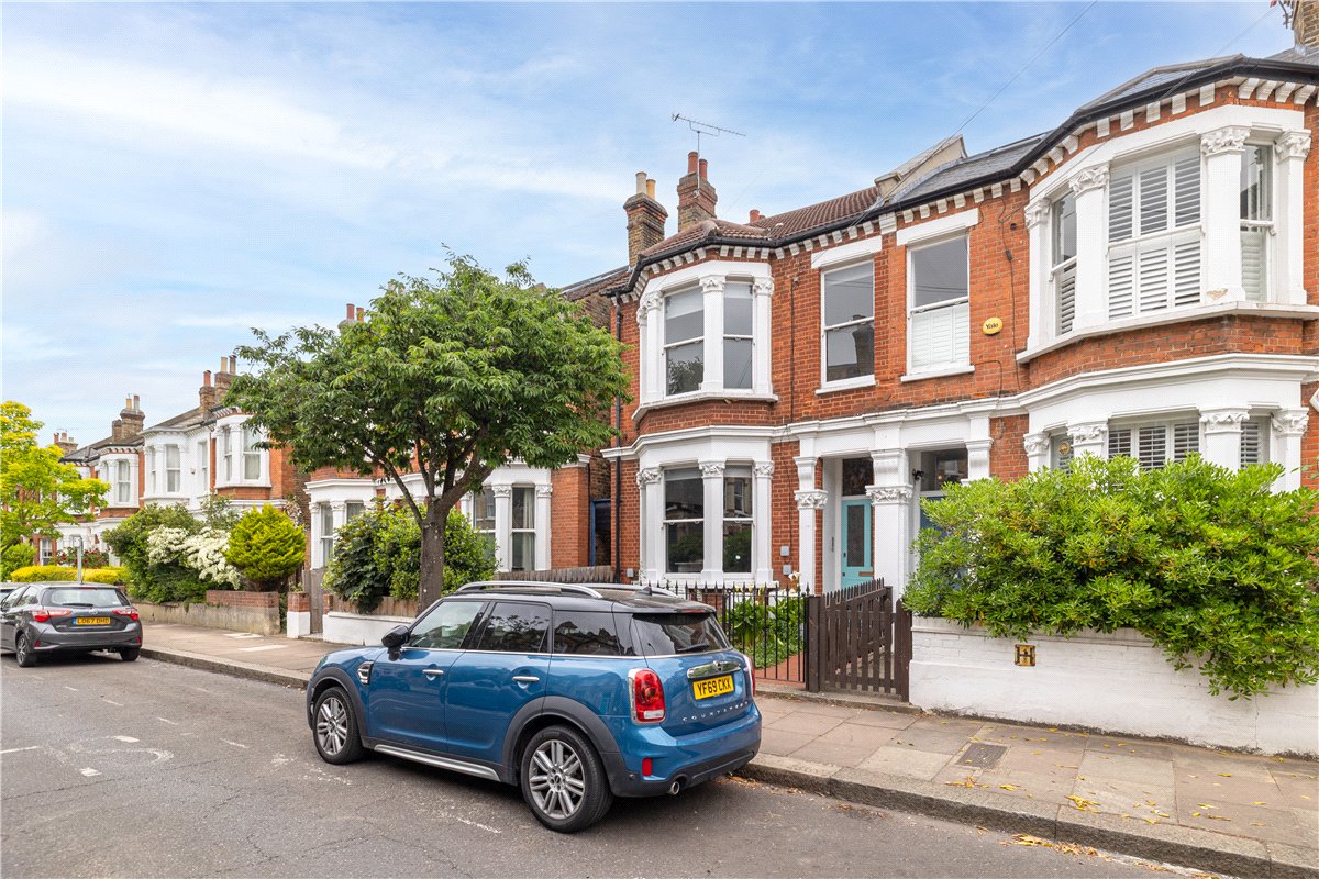 2 bedroom Flat, Cromford Road, London, SW18 - Sold STC, Image 1
