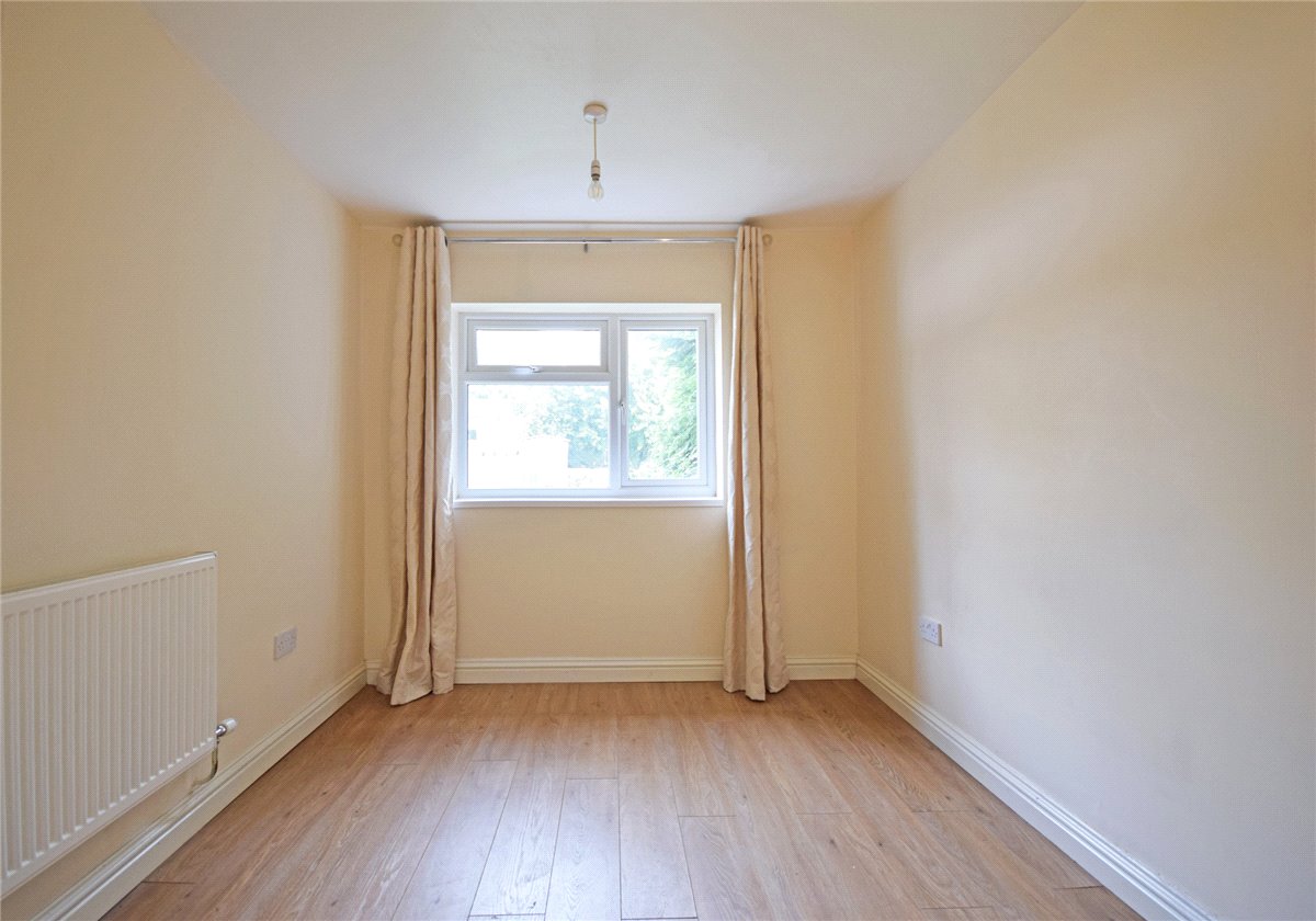 2 bedroom Flat, Elmfield Road, Cambridge, CB4 - Let Agreed, Image 2