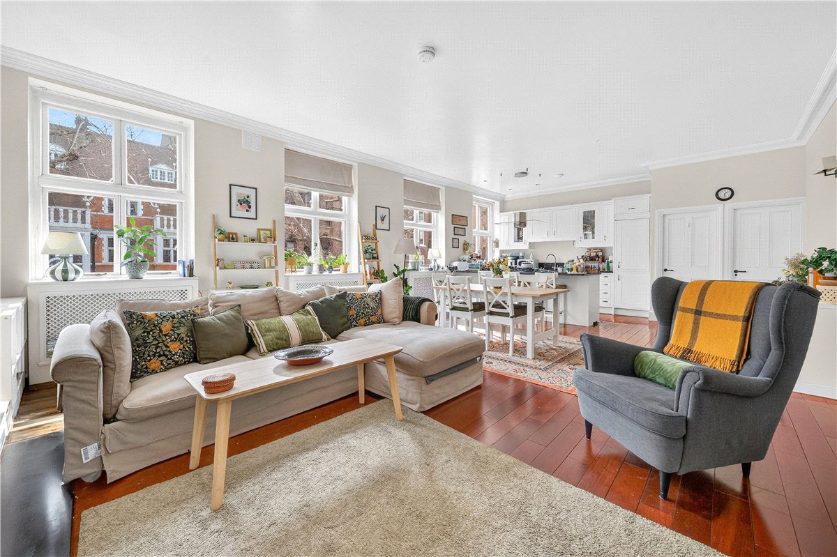 2 bedroom Flat, Harrington Gardens, London, SW7 - Available, Image 12