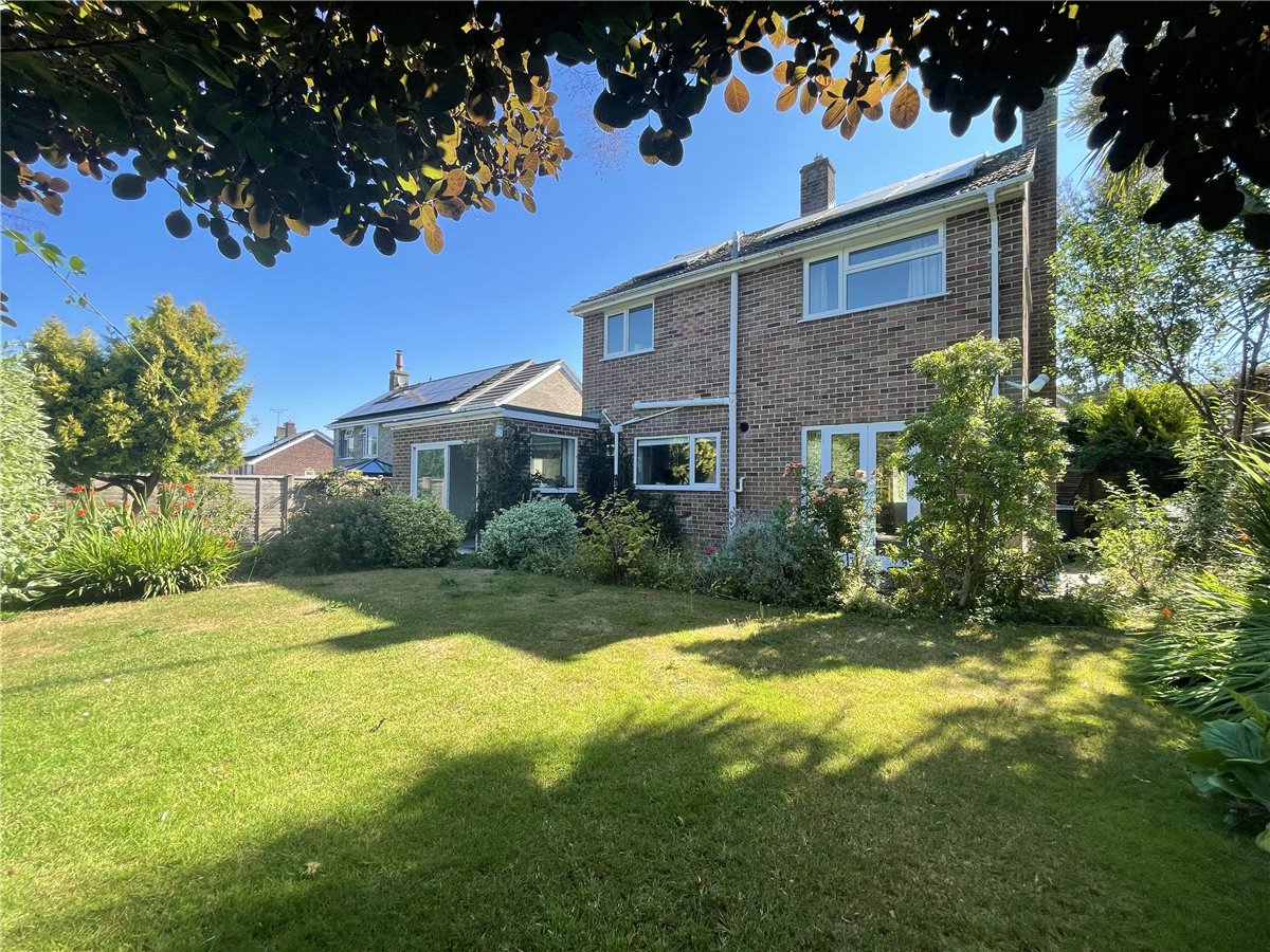 3 bedroom House, Cheriton Close, Newbury, RG14 - Sold, Image 2