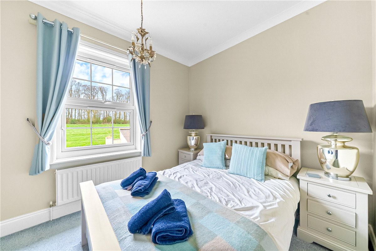 18 bedroom House, Wold Road, Nafferton, YO25 - Available, Image 48
