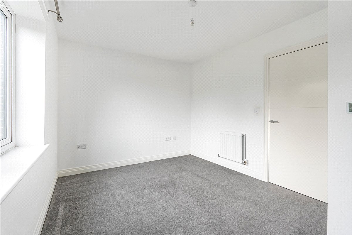 1 bedroom Flat, Scott Court, Glebe Farm, MK17 - Let Agreed, Image 6
