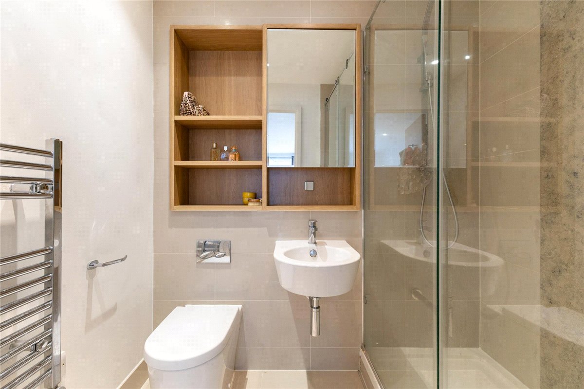 2 bedroom Flat, Keynes House, Kingsley Walk, CB5 - Available, Image 3