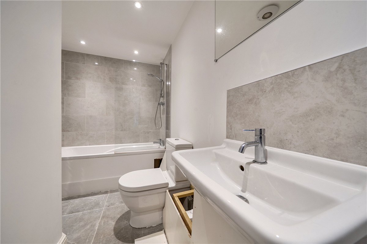 1 bedroom Flat, Charlotte Street, Bath, BA1 - Available, Image 3