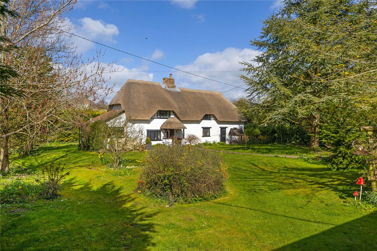 3 bedroom House, Park Lane, Cherhill, SN11 - Available