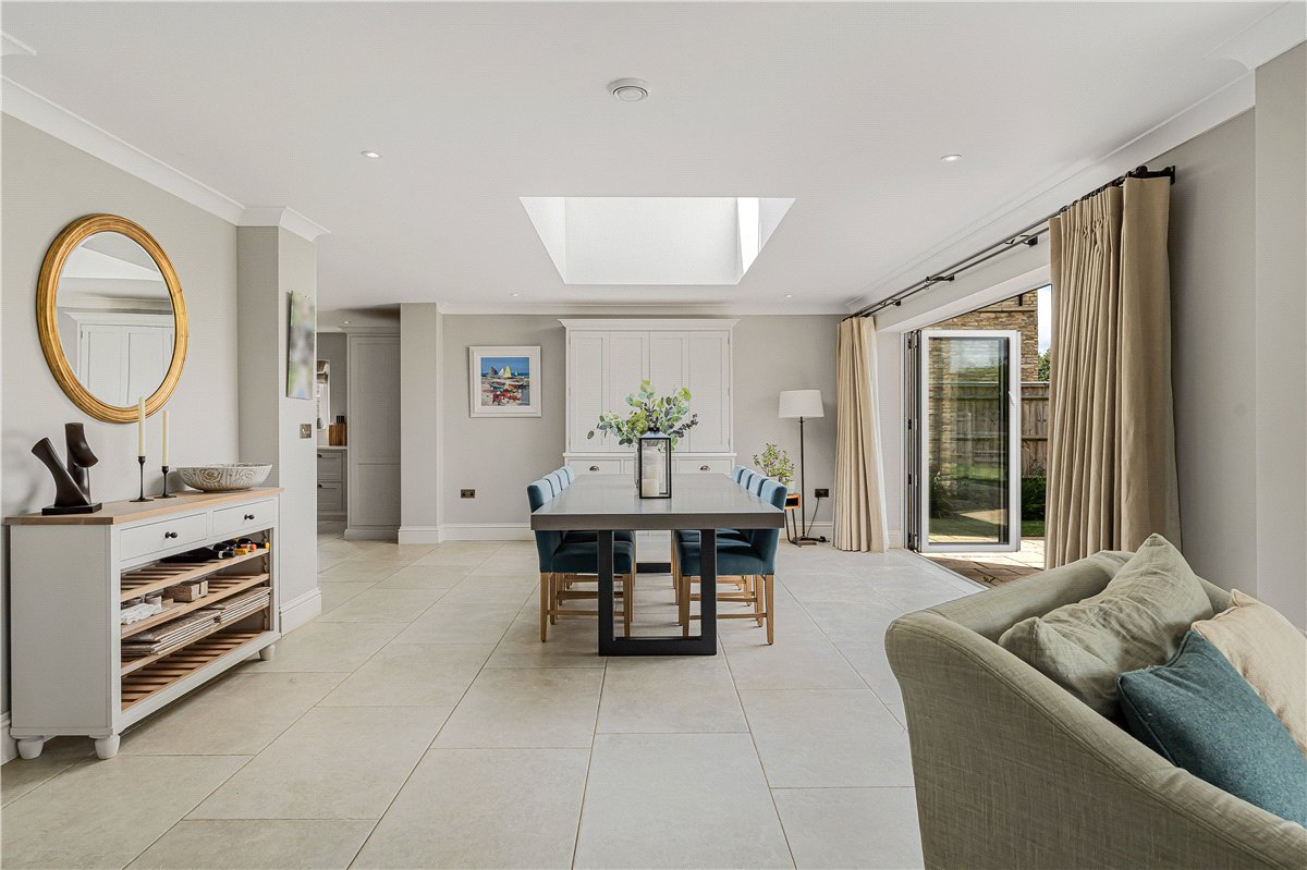 6 bedroom House, Lower End, Alvescot, OX18 - Available, Image 3