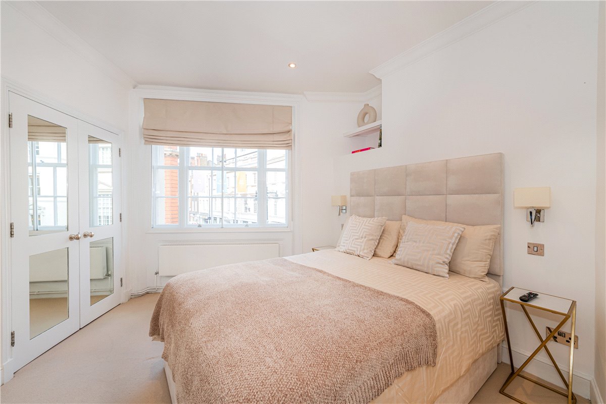 1 bedroom Flat, Brook Street, Mayfair, W1K - Available, Image 3