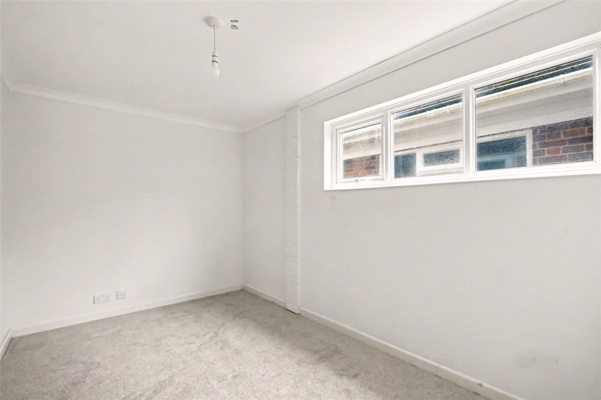 3 bedroom House, Hodgetts Lane, Burton Green, CV8 - Available, Image 8