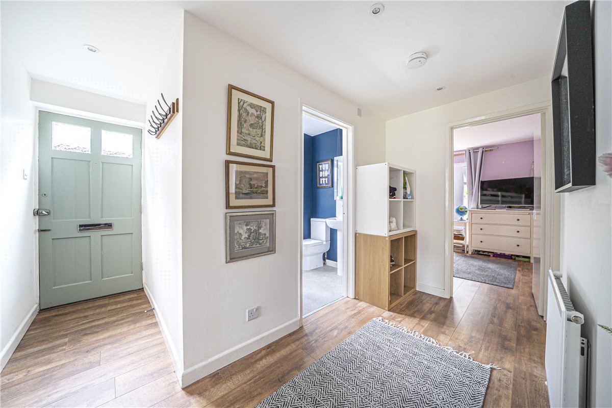 2 bedroom Maisonette, Dawn Gardens, Winchester, SO22 - Available, Image 3