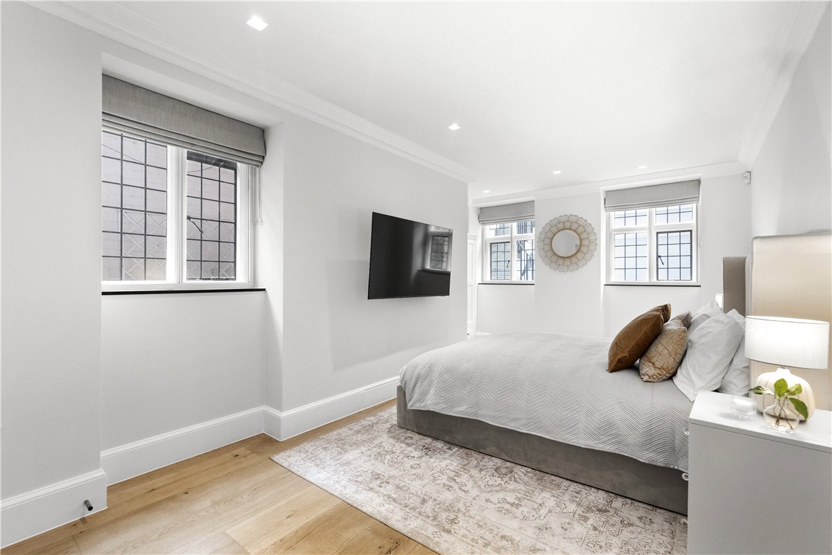 2 bedroom Flat, Cadogan Square, Chelsea, SW1X - Available, Image 11