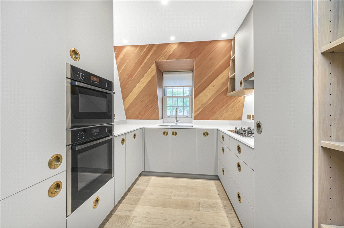 3 bedroom Maisonette, Marylebone High Street, Marylebone, W1U - Available, Image 1