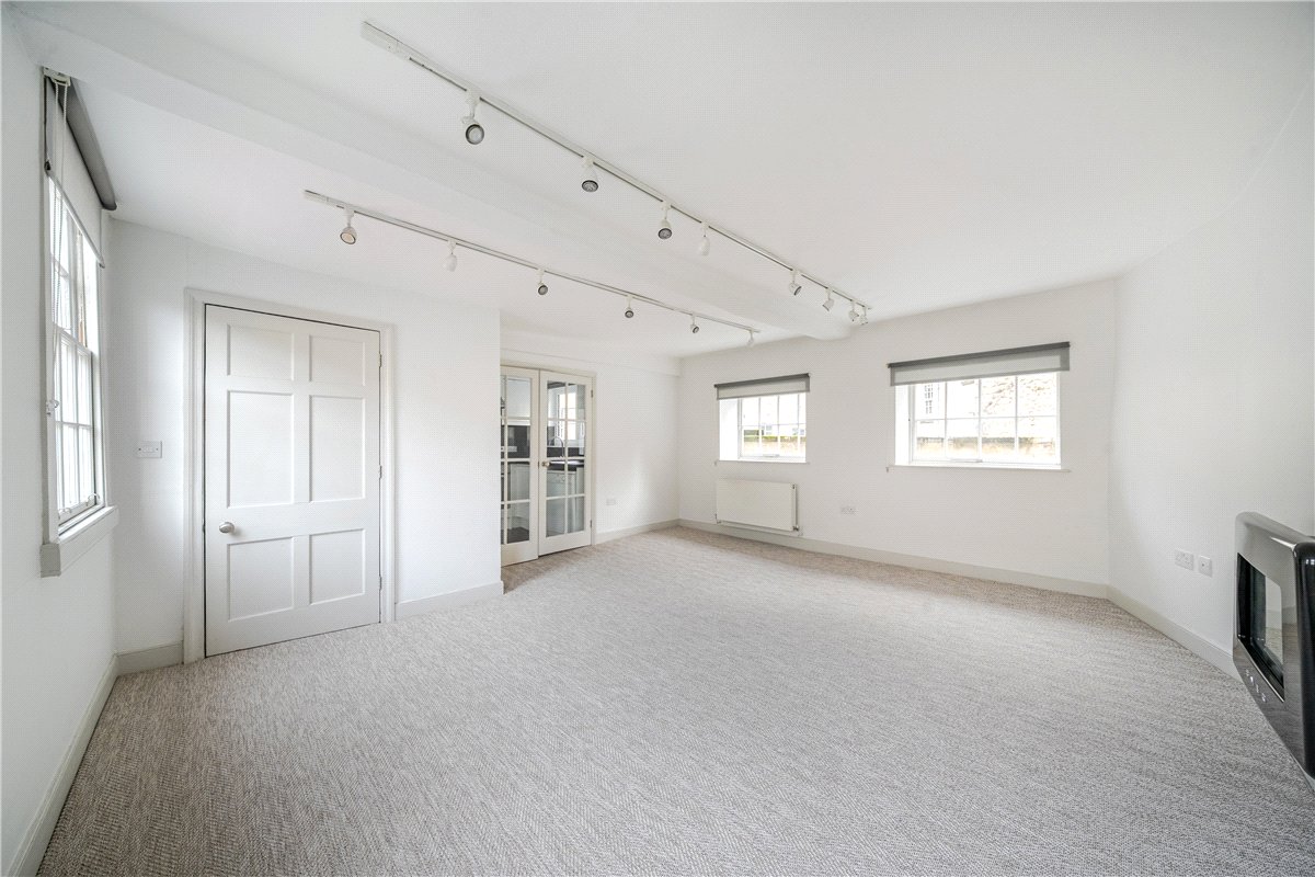 2 bedroom Maisonette, Monmouth Street, Bath, BA1 - Sold, Image 3