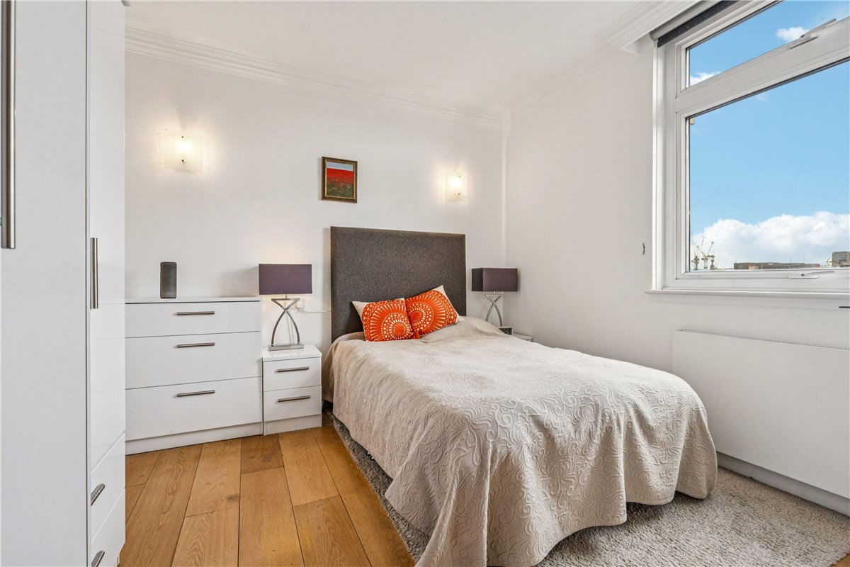 3 bedroom Flat, Park Towers, 2 Brick Street, W1J - Available, Image 13