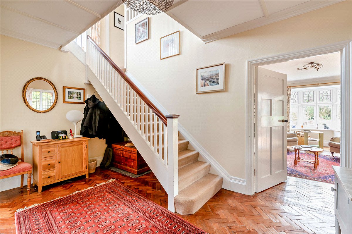 5 bedroom House, Andover Road, Newbury, RG14 - Available, Image 11
