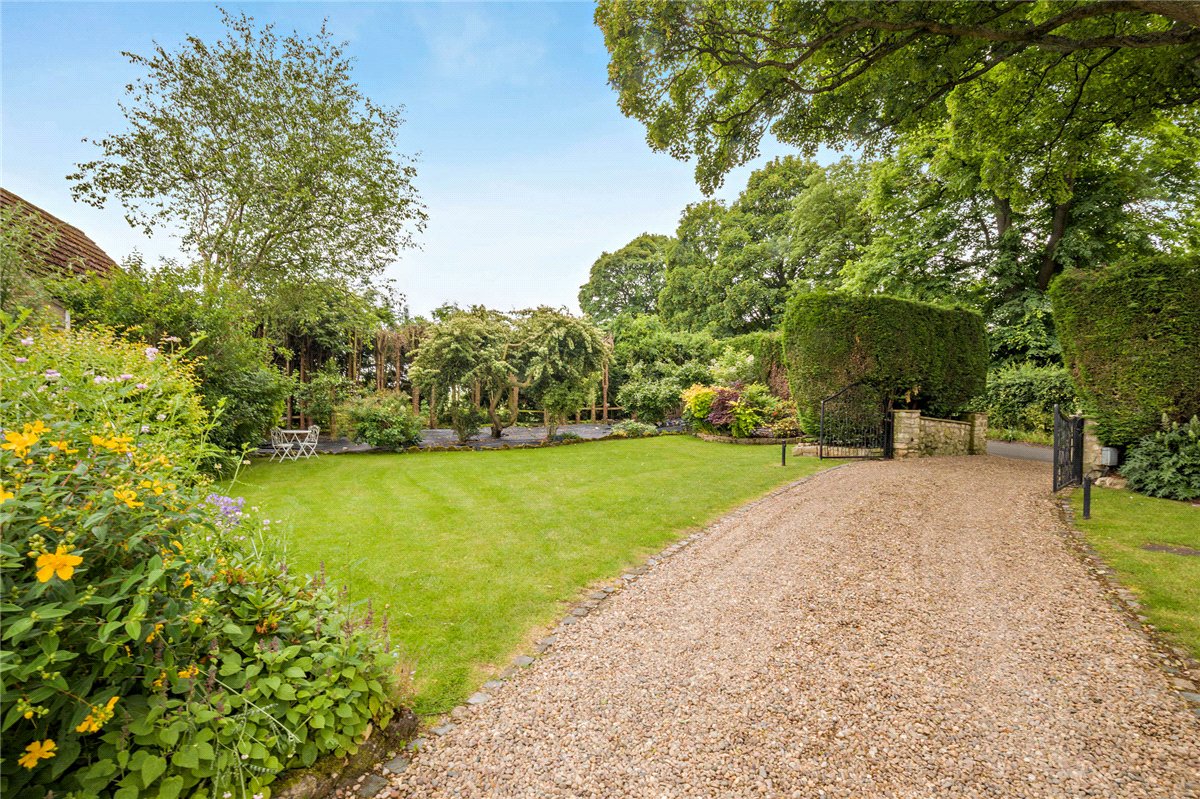 4 bedroom House, Lumby, Near Leeds, LS25 - Available, Image 28