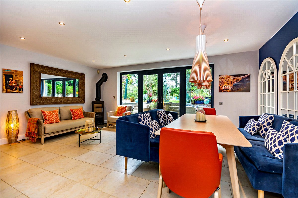 4 bedroom House, Oxford Road, Donnington, RG14 - Available, Image 18