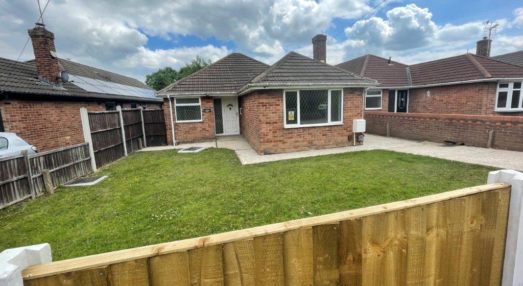 2 bedroom Bungalow, Cherry Tree Road, Wales, S26 - Available