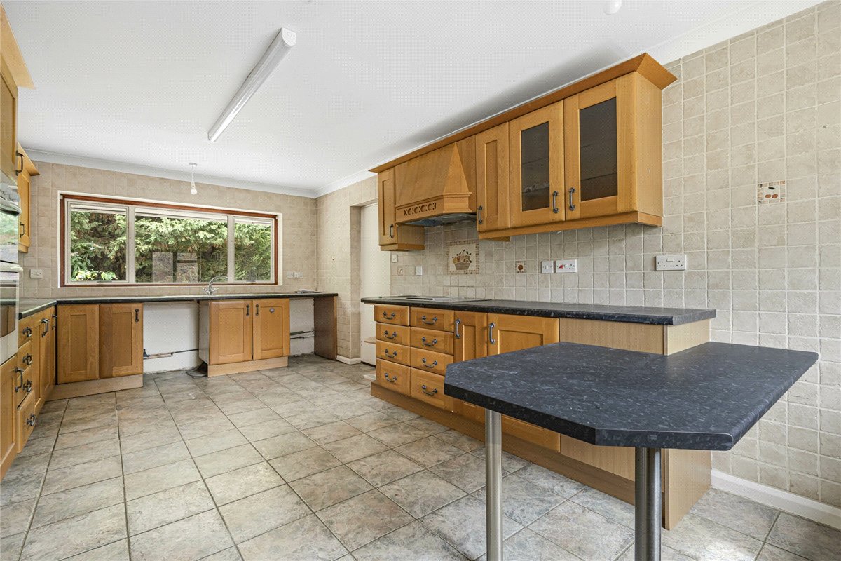 6 bedroom Bungalow, Nash Lee Lane, Wendover, HP22 - Let Agreed, Image 14