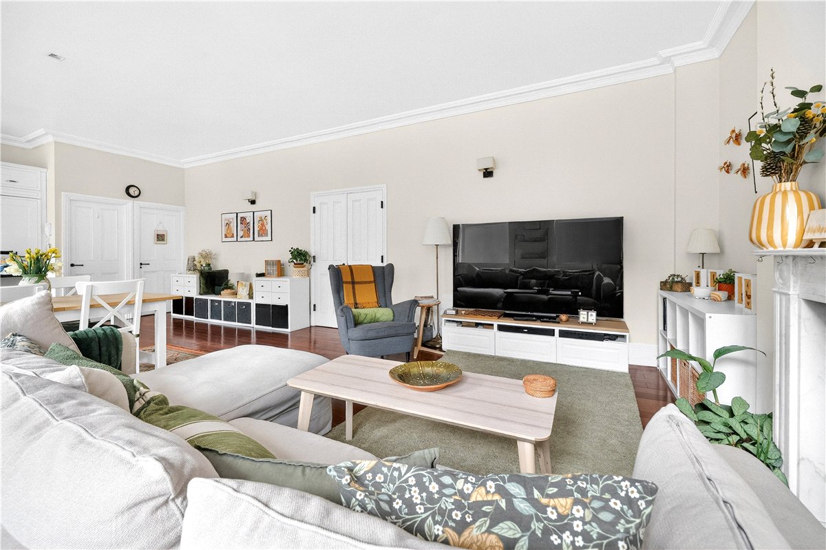 2 bedroom Flat, Harrington Gardens, London, SW7 - Available, Image 13