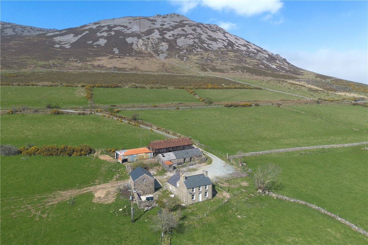 240.23  Farm, Llanaelhaearn, Caernarfon, LL54 - Available, Image 15