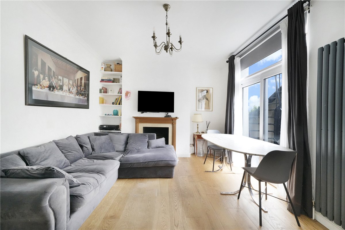 2 bedroom Flat, Warwick Way, Pimlico, SW1V - Available