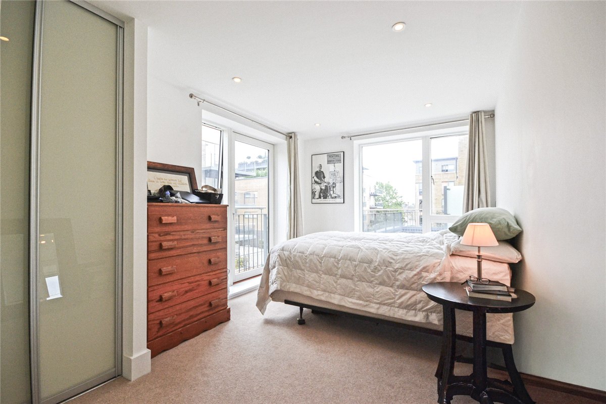 2 bedroom Flat, Newton Court, Kingsley Walk, CB5 - , Image 4