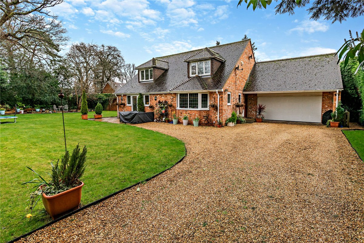 4 bedroom House, Garden Close Lane, Newbury, RG14 - Sold STC, Image 1
