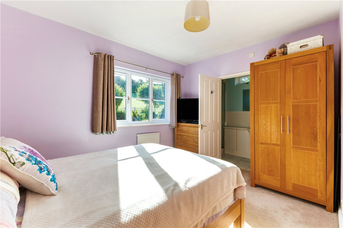 4 bedroom House, Chandlers Lane, Aldbourne, SN8 - Available, Image 12