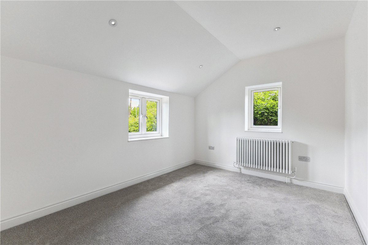 4 bedroom House, High Street, Burbage, SN8 - Available, Image 11
