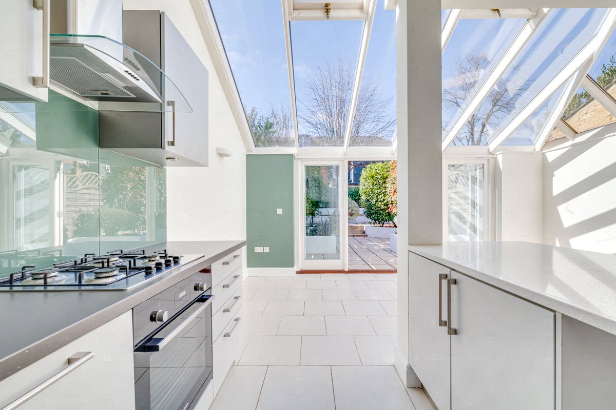 2 bedroom Flat, Deodar Road, London, SW15 - 