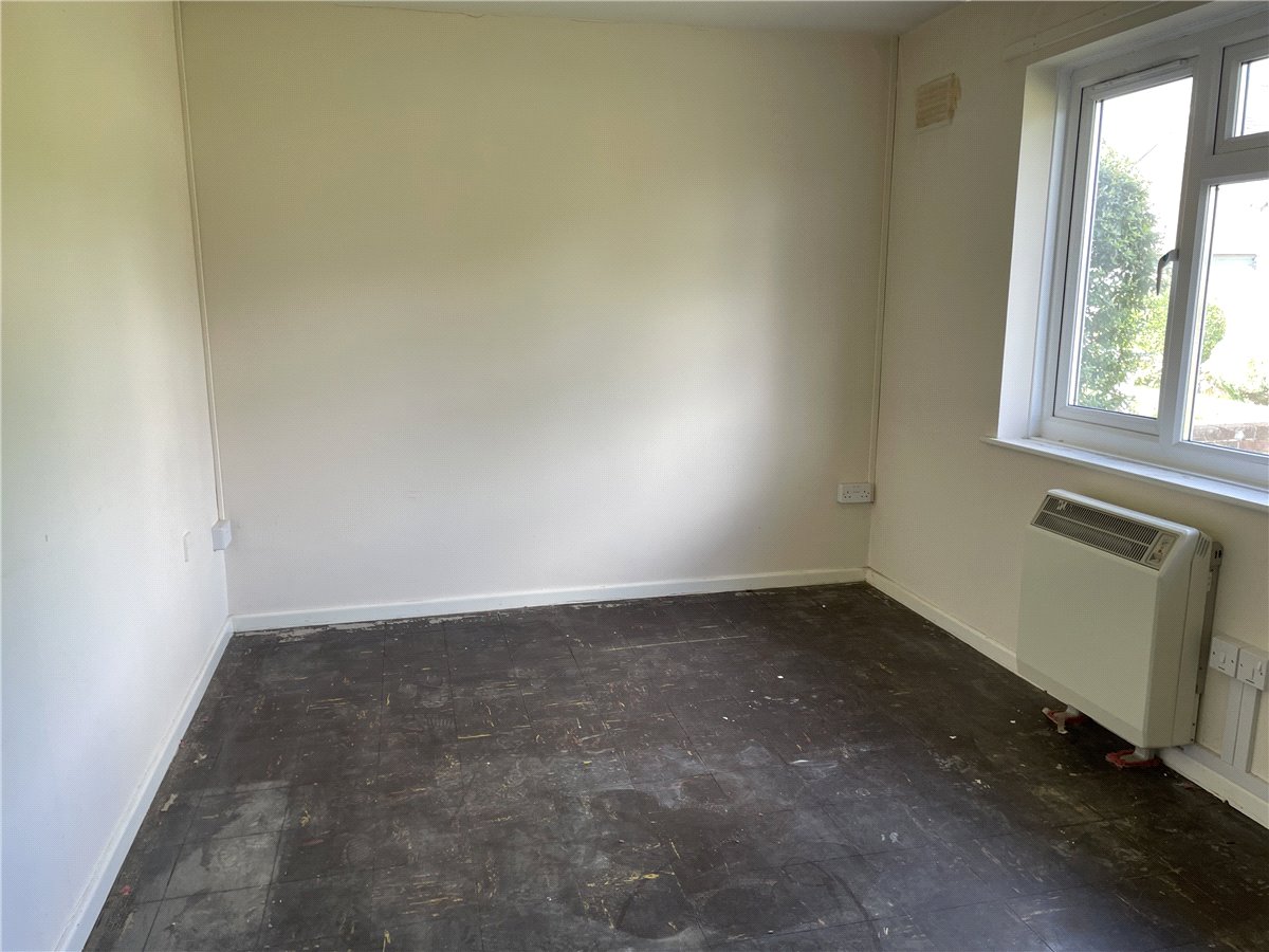 2 bedroom Bungalow, Broadfields, Pewsey, SN9 - Sold, Image 11