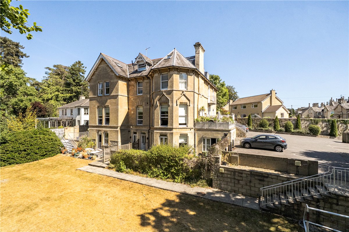 3 bedroom Flat, Weston Lane, Bath, BA1 - Available