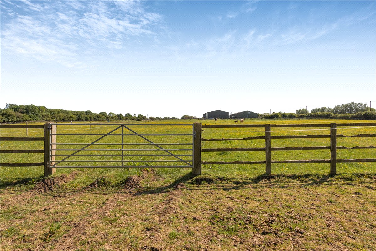 22.35  Land, Hogshaw, Buckingham, MK18 - Available, Image 13