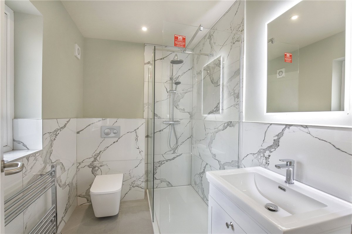 4 bedroom House, Moorland Road, York, YO10 - Available, Image 2