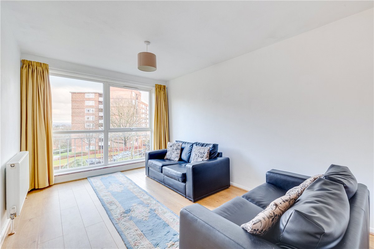 2 bedroom Flat, Albert Drive, London, SW19 - Sold