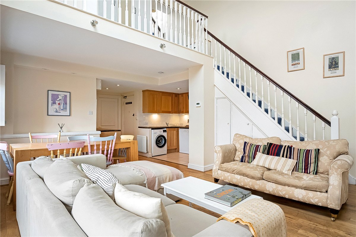 3 bedroom Maisonette, Fullerton Road, London, SW18 - Available, Image 4