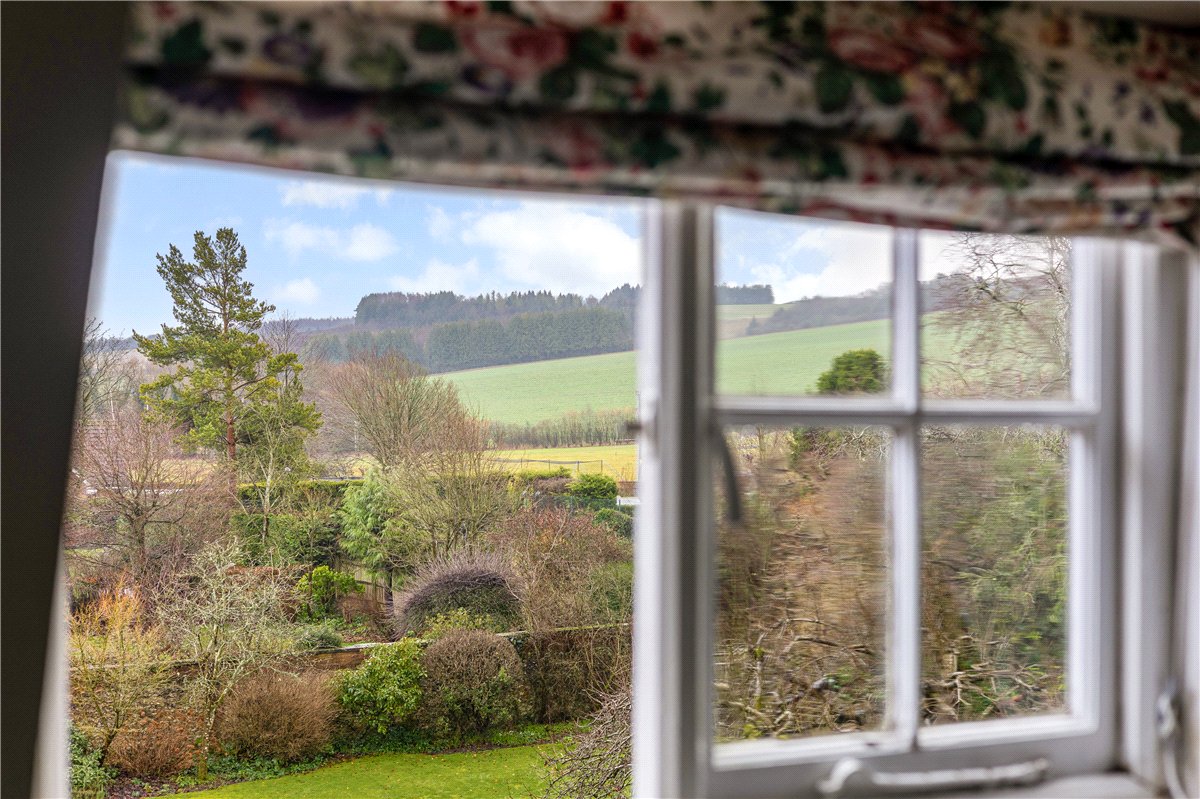 6 bedroom House, Farm Lane, Aldbourne, SN8 - Sold STC, Image 10