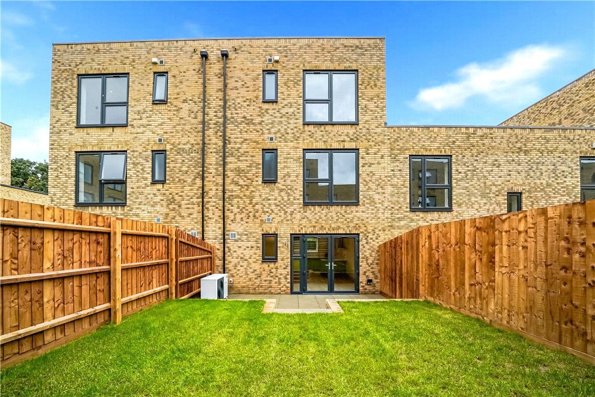 4 bedroom House, Ballast Road, Erith, DA8 - Available, Image 13