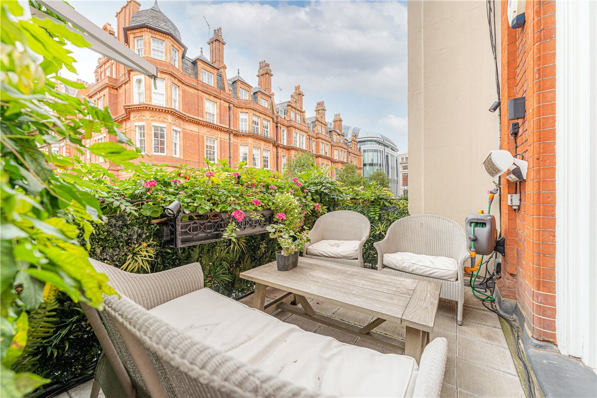 4 bedroom House, North Audley Street, Mayfair, W1K - Available, Image 9